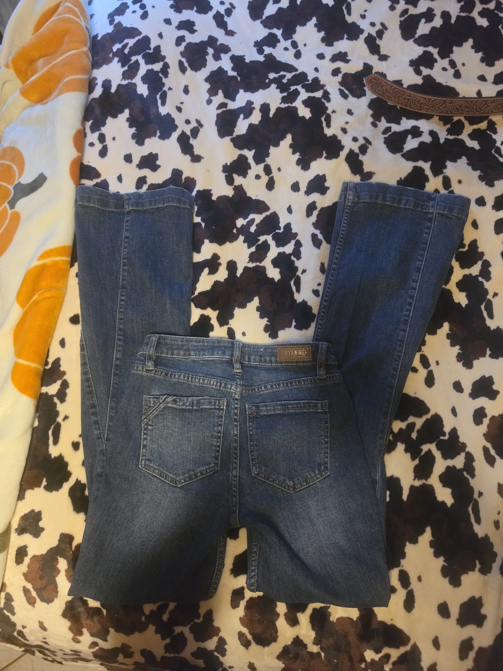 Shyanne Women's Skinny Jeans in Blue Denim